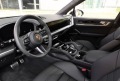 Porsche Cayenne TURBO E-HYBRID/NEW MODEL/CARBON/BURM/PANO/SPORT D/, снимка 12 - Автомобили и джипове - 45465556