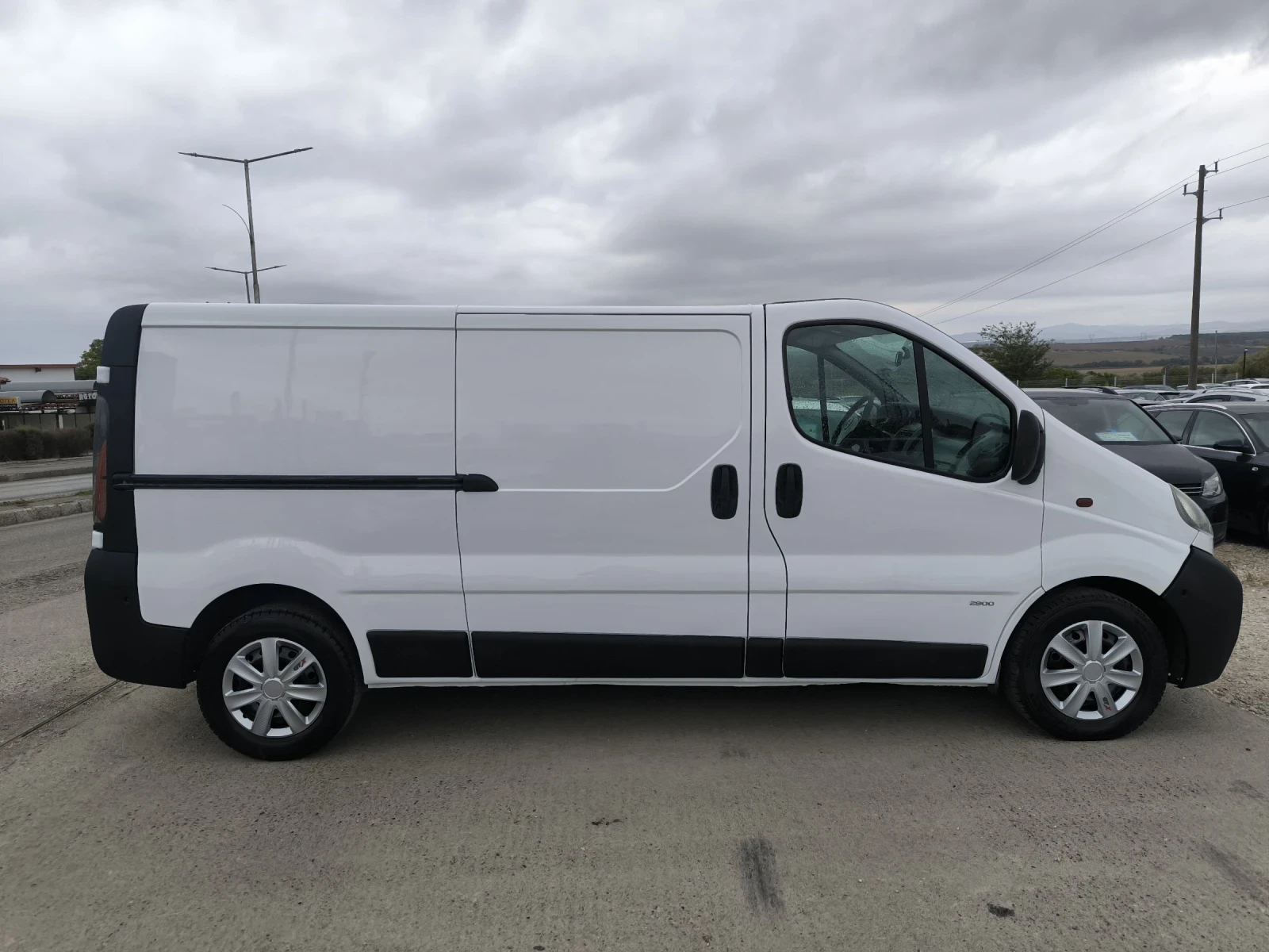 Opel Vivaro 2.5D - изображение 4