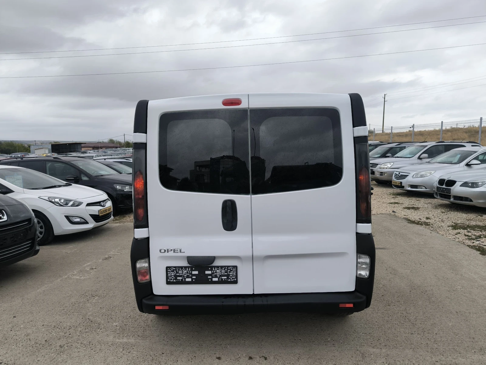 Opel Vivaro 2.5D - изображение 5