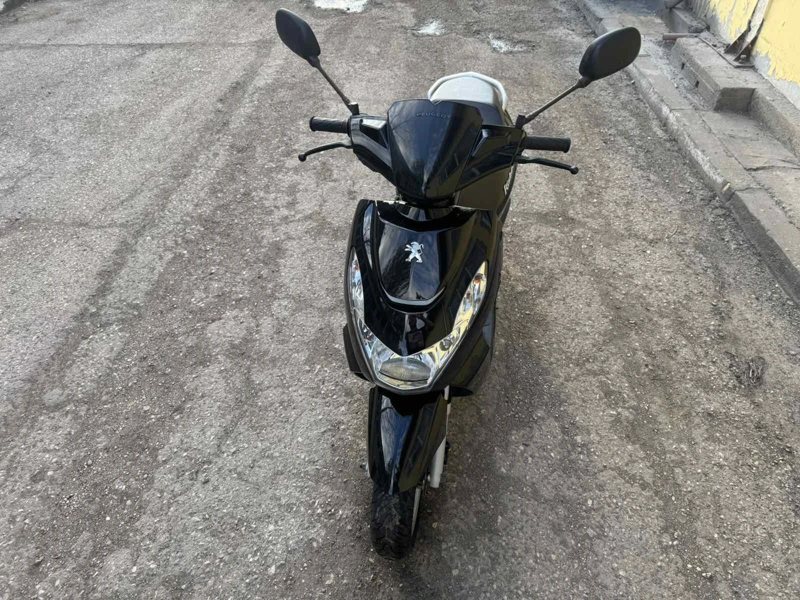 Peugeot Kissbee  - изображение 3
