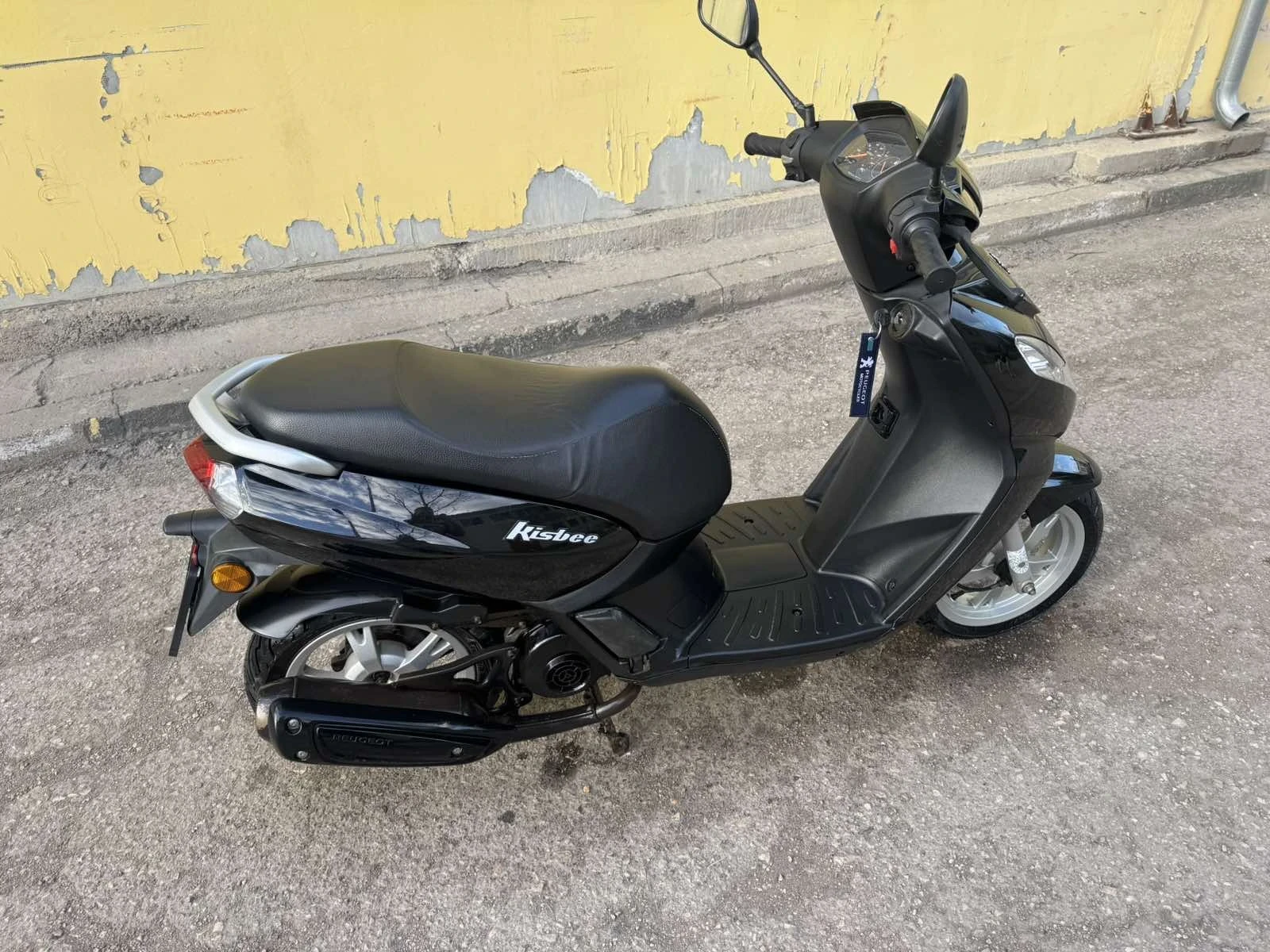 Peugeot Kissbee  - изображение 7