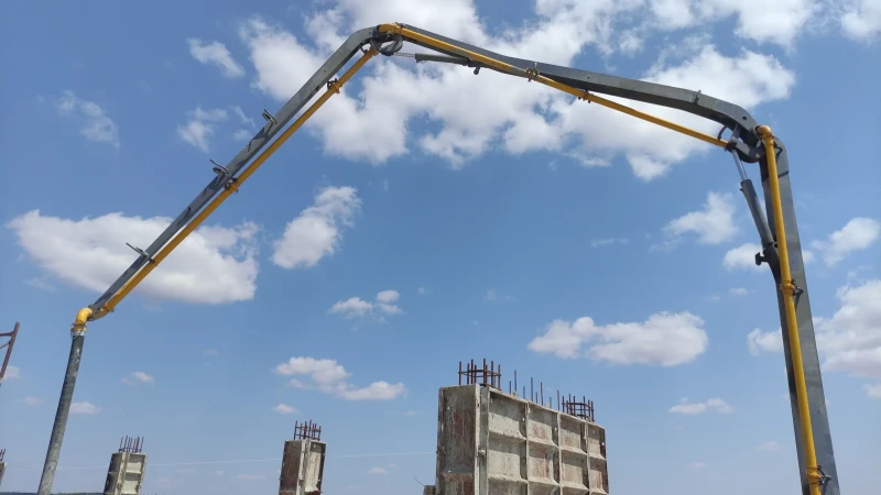 Бетон помпа Mercedes-Benz, снимка 3 - Индустриална техника - 52742365