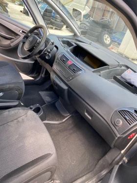 Citroen C4 Picasso 1.6 HDI автоматик, снимка 12
