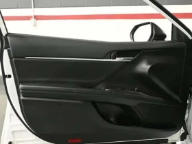Toyota Camry * SE * CARFAX * CARPLAY * СЛЕДЕНЕ НА ЛЕНТИ, снимка 11
