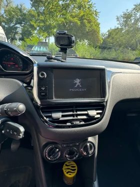 Peugeot 208 1.6 E-HDi 92 к.с., снимка 14