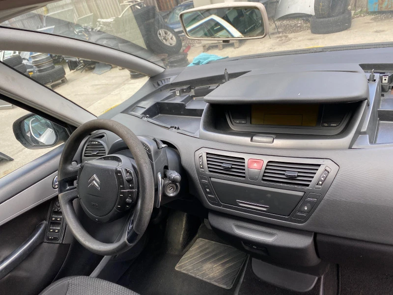 Citroen C4 Picasso 1.6 HDI автоматик, снимка 15 - Автомобили и джипове - 44157058