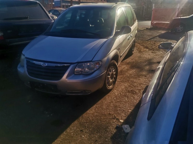 Chrysler Voyager 2.8crdi 150кс, снимка 3 - Автомобили и джипове - 47189785