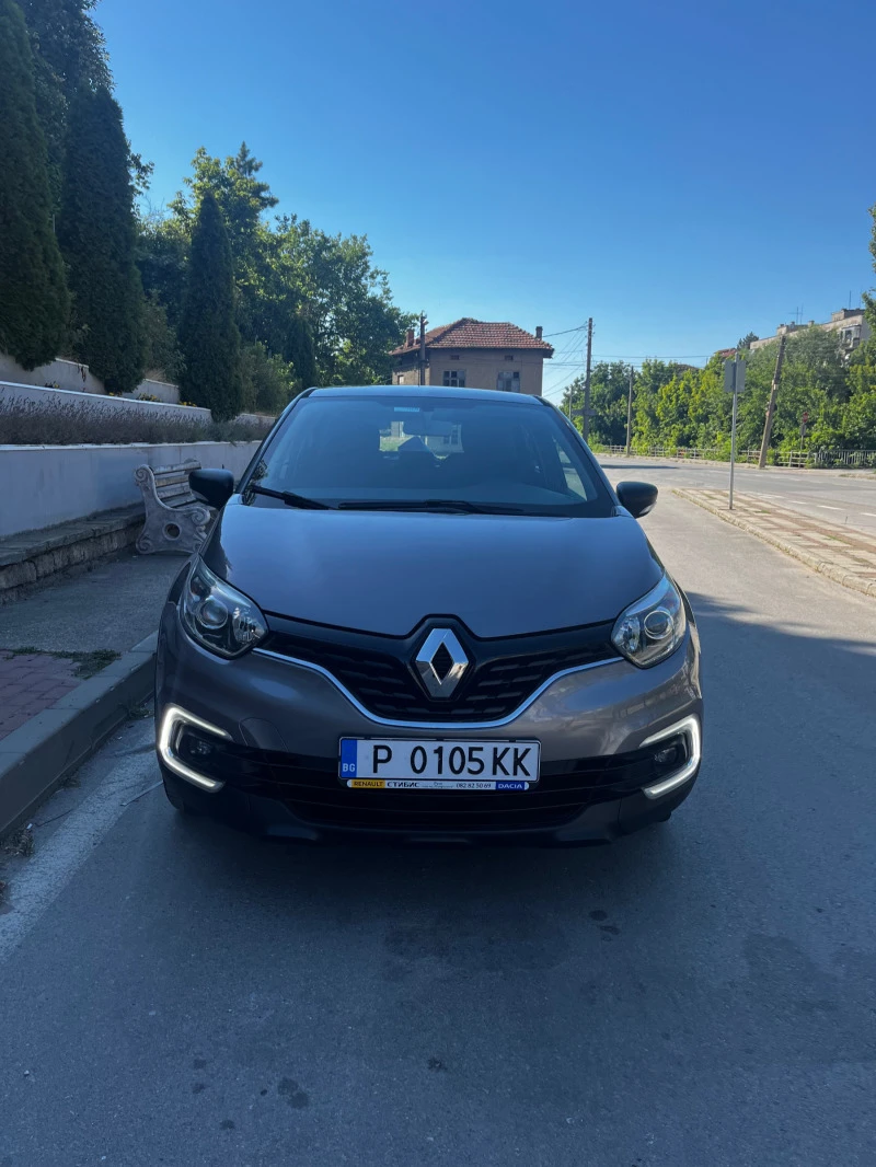 Renault Captur, снимка 6 - Автомобили и джипове - 47362157