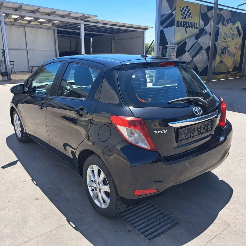 Toyota Yaris 14 d4d 6ск., снимка 7 - Автомобили и джипове - 46983981