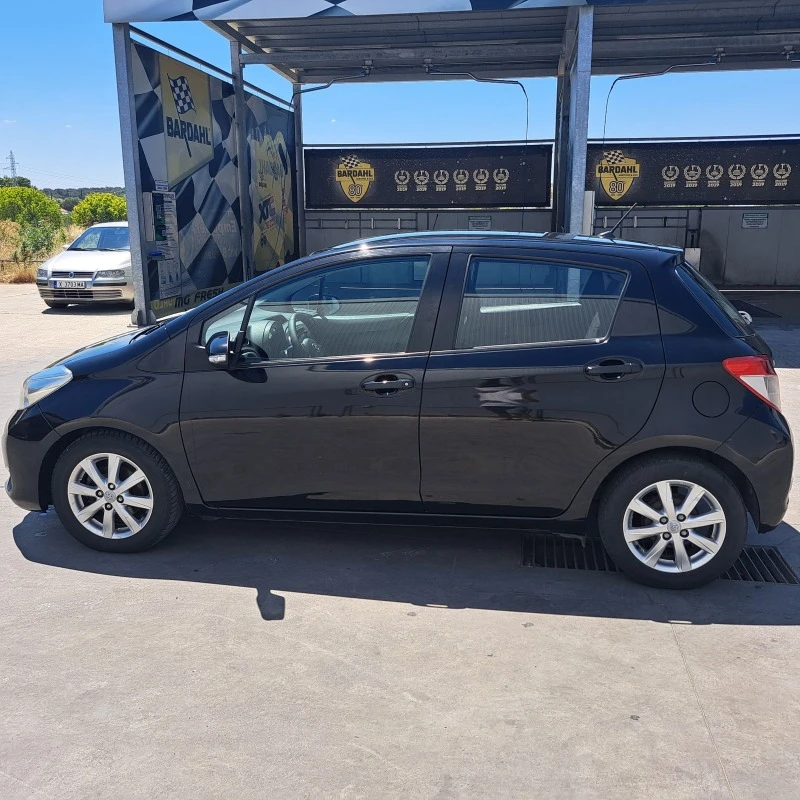 Toyota Yaris 14 d4d 6ск., снимка 8 - Автомобили и джипове - 46983981