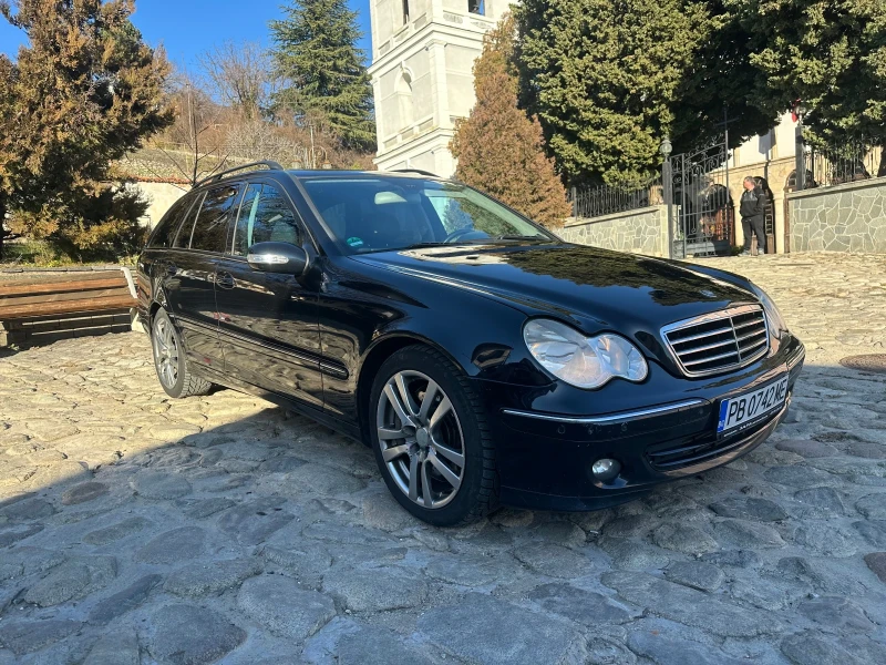 Mercedes-Benz C 320 7G* Sport Edition* Топ състояние, снимка 3 - Автомобили и джипове - 48632143