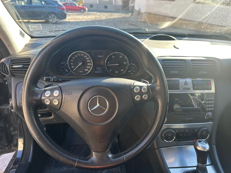 Mercedes-Benz C 320 7G* Sport Edition* Топ състояние, снимка 11 - Автомобили и джипове - 48632143