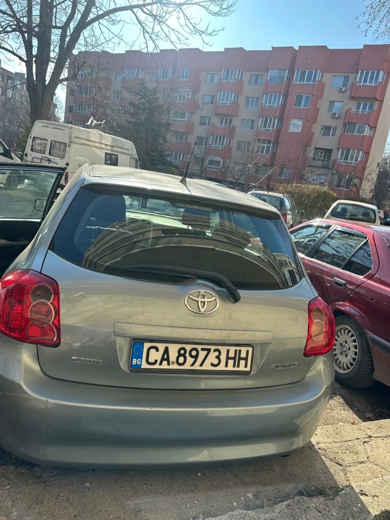 Toyota Auris, снимка 4 - Автомобили и джипове - 48798708