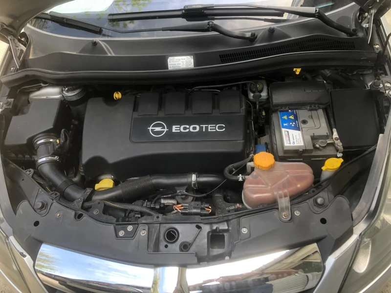 Opel Corsa D, снимка 6 - Автомобили и джипове - 52564144