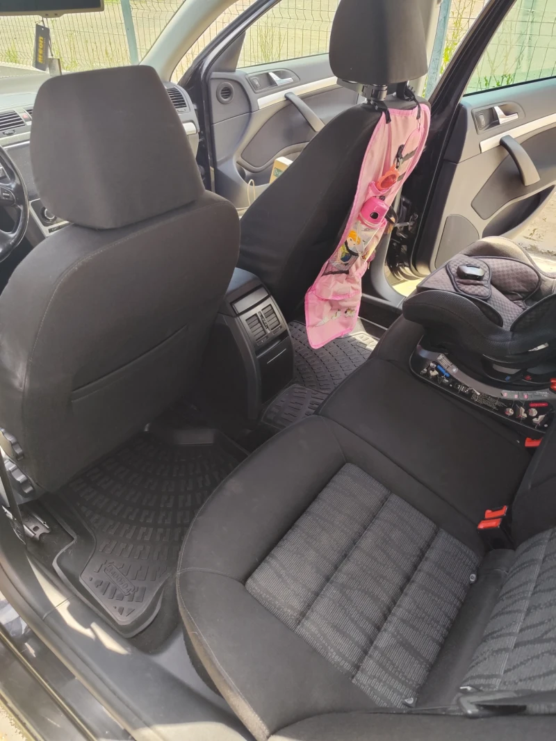 Skoda Octavia 1.6 105HP, снимка 6 - Автомобили и джипове - 50504737