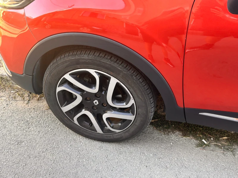 Renault Captur, снимка 13 - Автомобили и джипове - 51800446