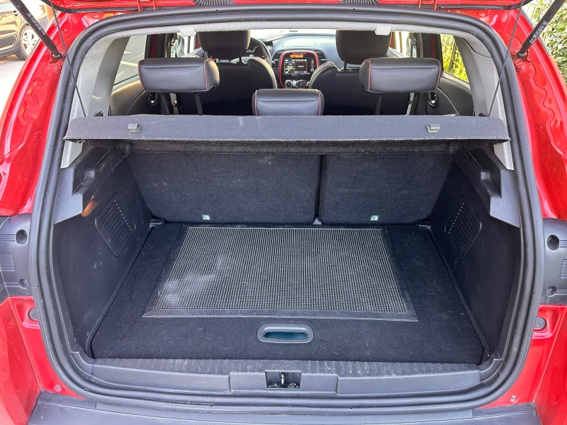 Renault Captur, снимка 12 - Автомобили и джипове - 51800446