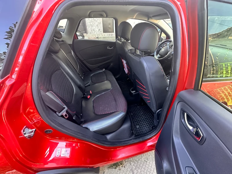 Renault Captur, снимка 4 - Автомобили и джипове - 51800446