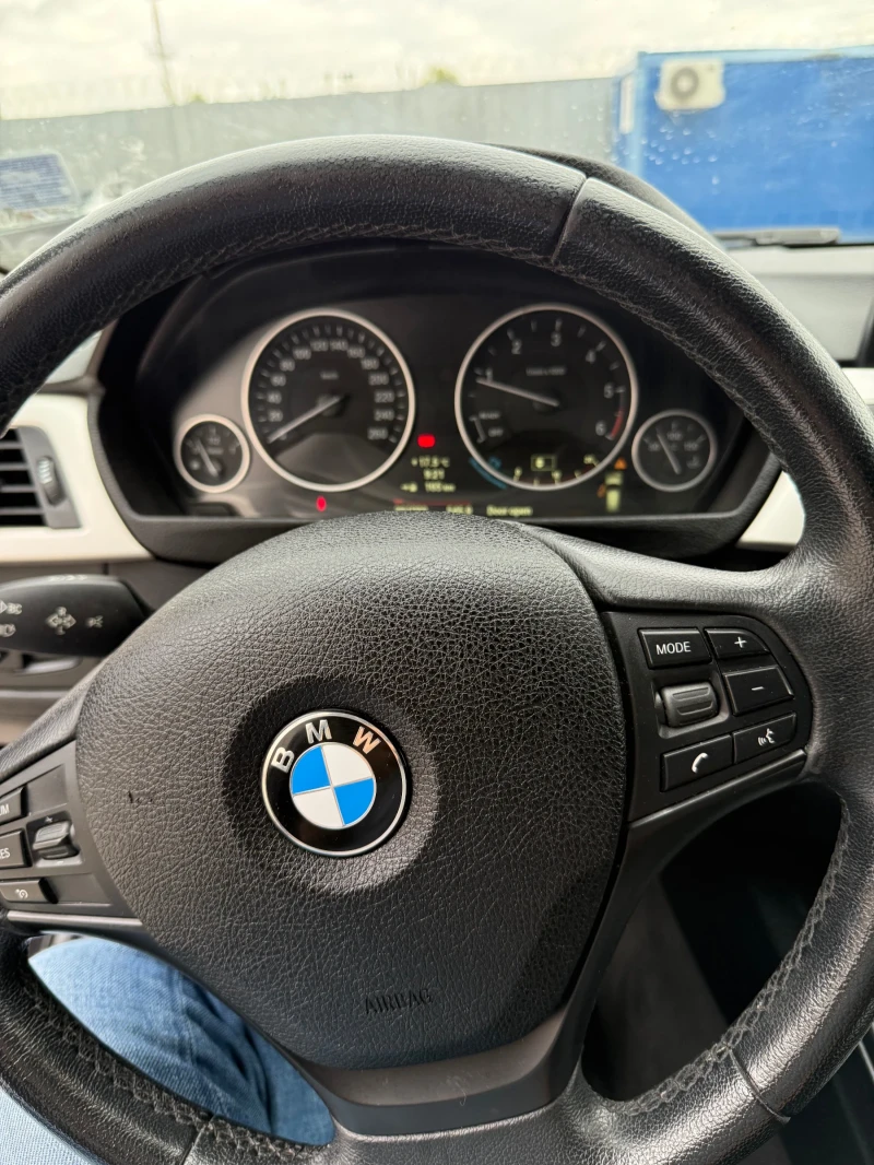 BMW 320, снимка 10 - Автомобили и джипове - 52136540