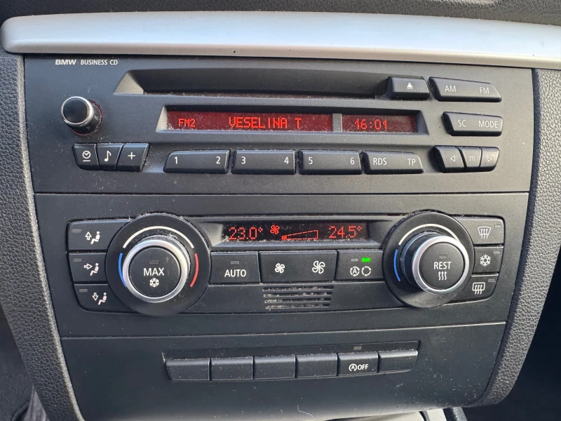 BMW 118 2.0 ADVANTAGE FACELIFT* EURO 5A* SERVICE BOOK* NEW, снимка 14 - Автомобили и джипове - 52682546