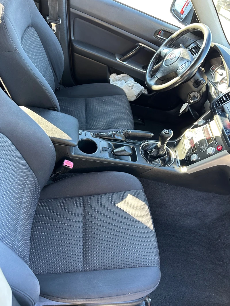 Subaru Outback 2.5I 16V 4X4 EURO4 GAS, снимка 15 - Автомобили и джипове - 52737532