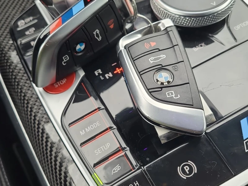 BMW M4 * COMPETITION * CARFAX * БЕЗ ПЪРВОНАЧАЛНА ВНОСКА, снимка 8 - Автомобили и джипове - 52879657