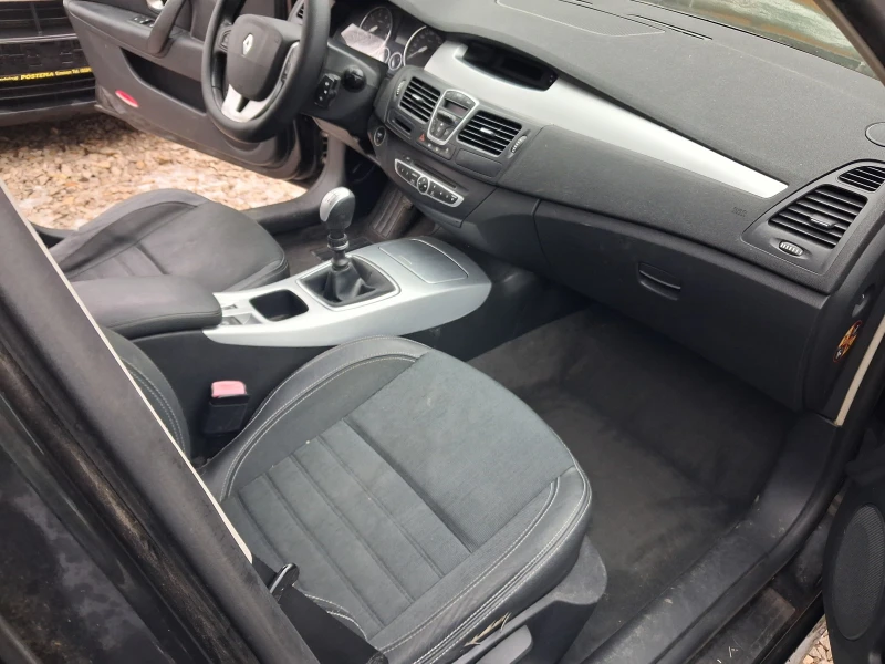 Renault Laguna 2.0i* * BENZIN* SEDAN, снимка 5 - Автомобили и джипове - 53057535