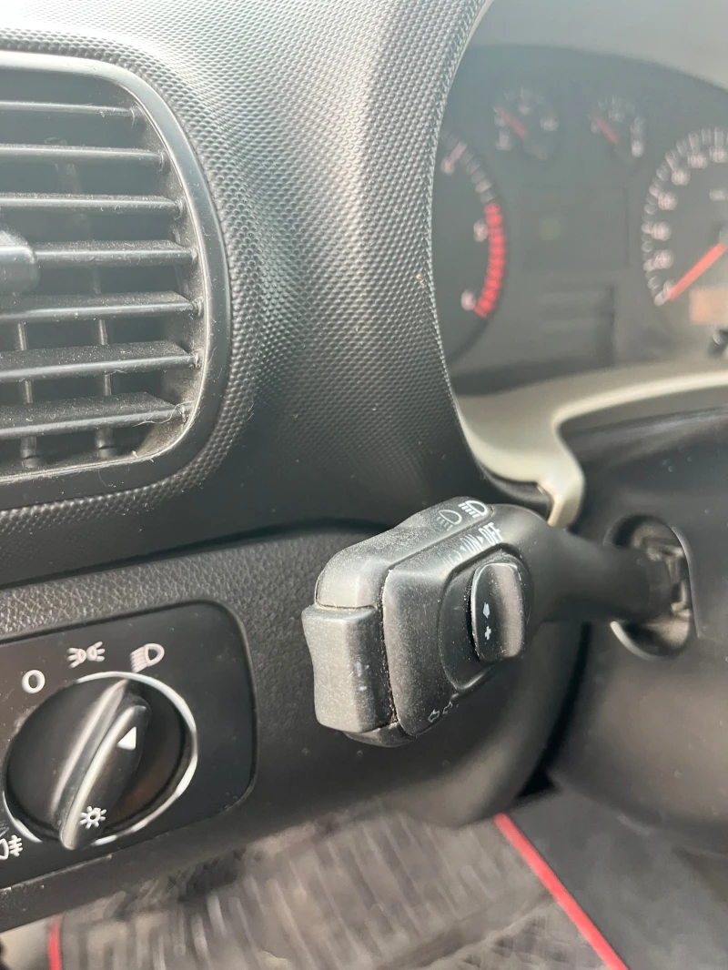 Seat Leon, снимка 9 - Автомобили и джипове - 53064125