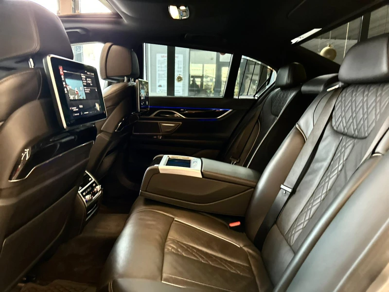 BMW 730 xDrive* Лизинг* Панорама, снимка 14 - Автомобили и джипове - 53113060