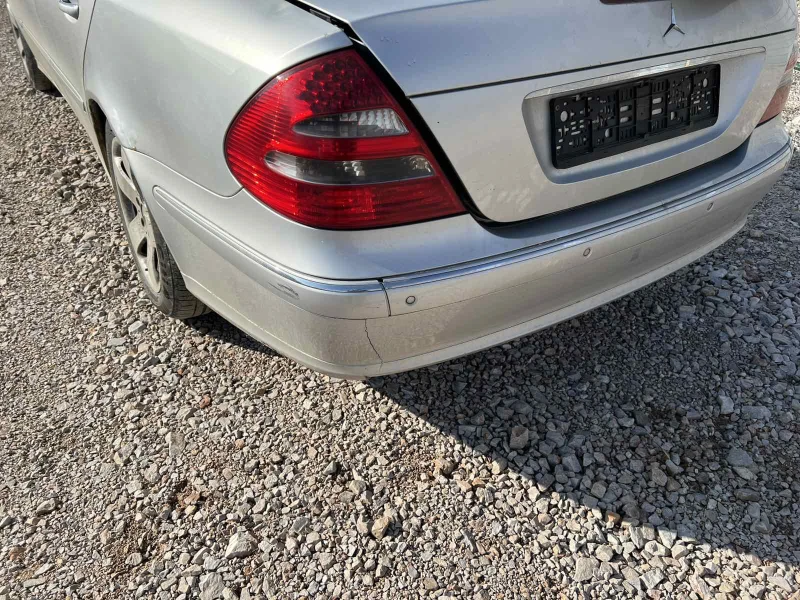 Mercedes-Benz E 270, снимка 3 - Автомобили и джипове - 53157280