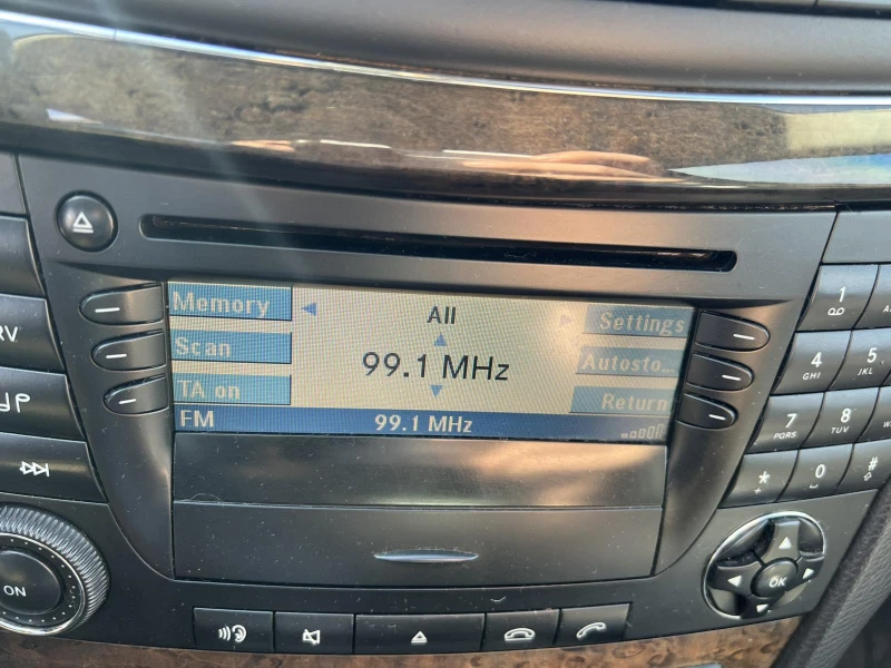 Mercedes-Benz E 270, снимка 5 - Автомобили и джипове - 53157280