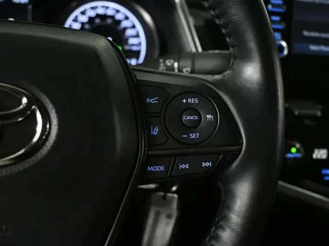 Toyota Camry * SE * CARFAX * CARPLAY * СЛЕДЕНЕ НА ЛЕНТИ, снимка 16 - Автомобили и джипове - 54151035