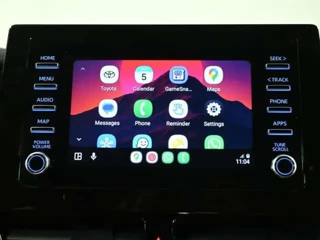 Toyota Camry * SE * CARFAX * CARPLAY * СЛЕДЕНЕ НА ЛЕНТИ, снимка 17 - Автомобили и джипове - 54151035