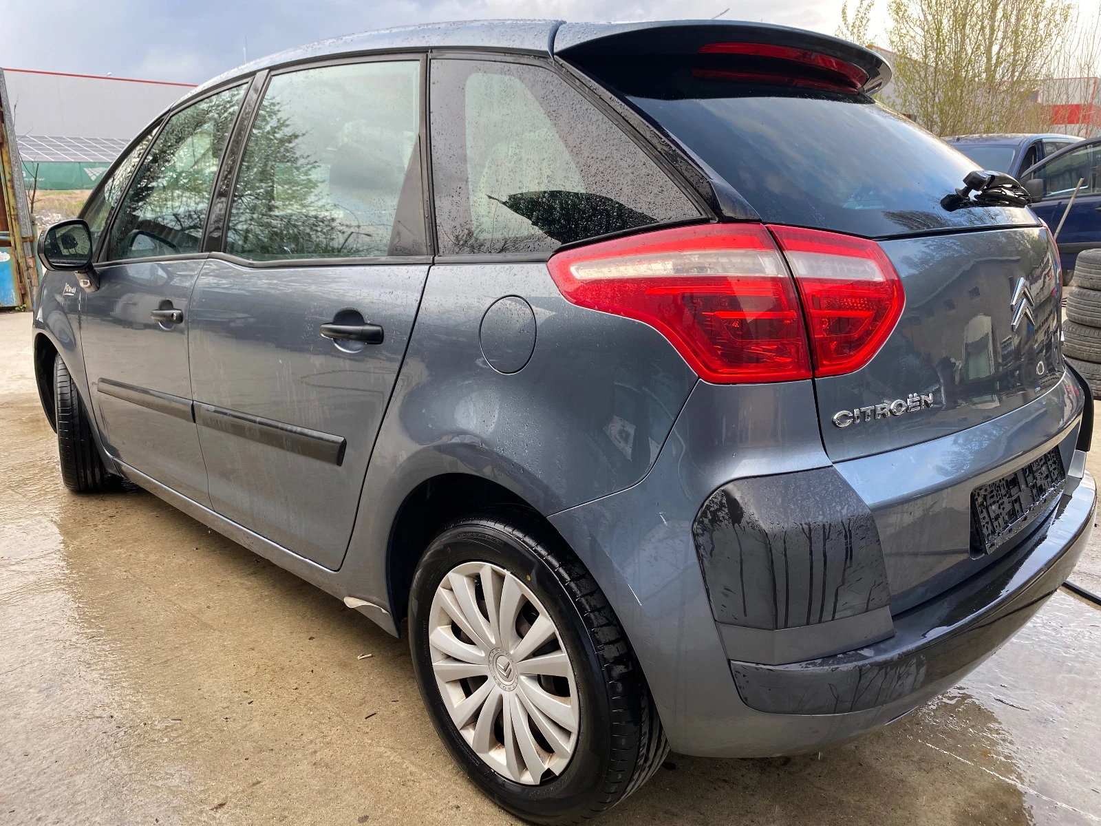 Citroen C4 Picasso 1.6 HDI автоматик - изображение 3