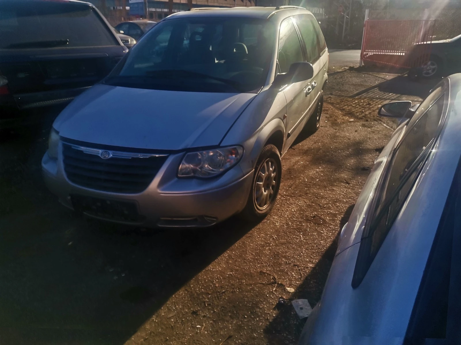 Chrysler Voyager 2.8crdi 150кс - изображение 3