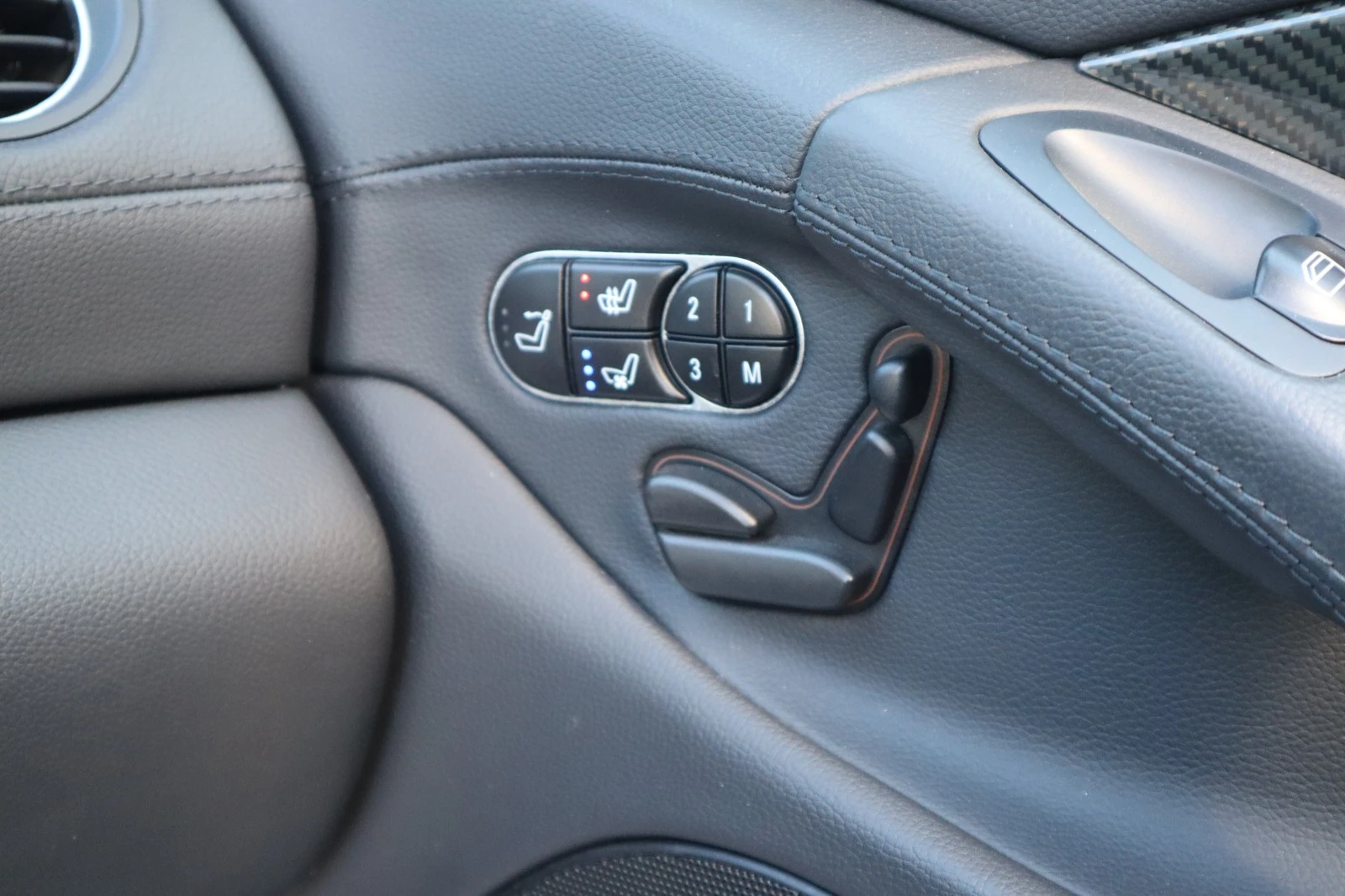 Mercedes-Benz SL 63 AMG Mercedes-Benz SL 63 AMG | Mobile.bg   11