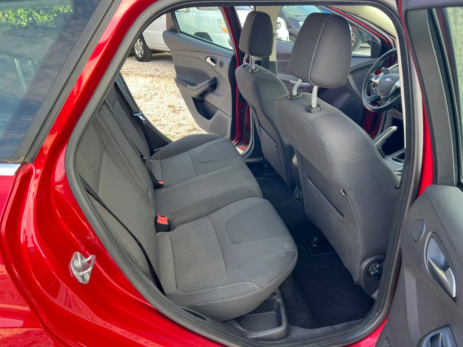 Ford Focus 1.000 ������ 6 �������� ����� | Mobile.bg � ����������� 12