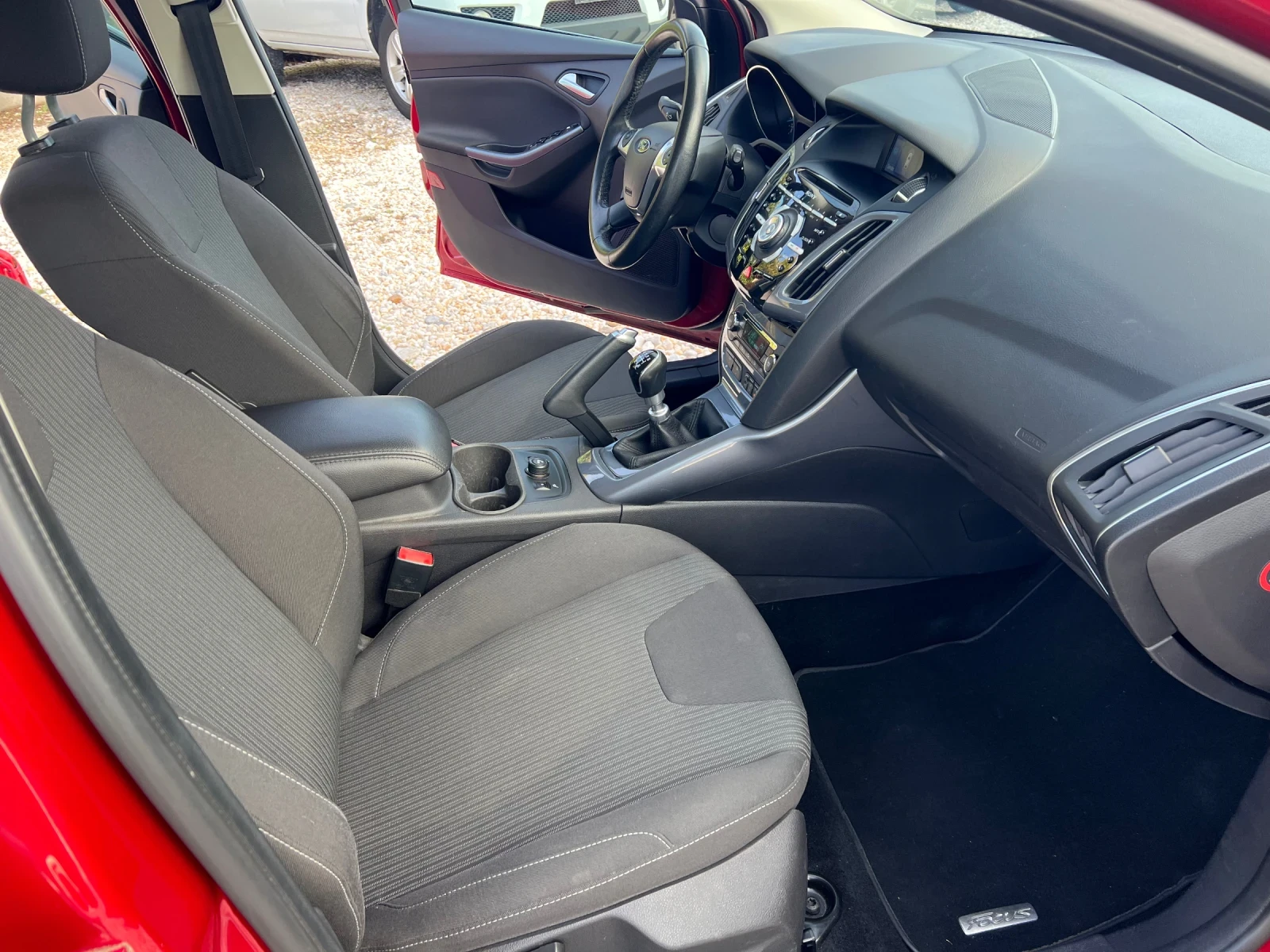 Ford Focus 1.000 ������ 6 �������� ����� | Mobile.bg � ����������� 14