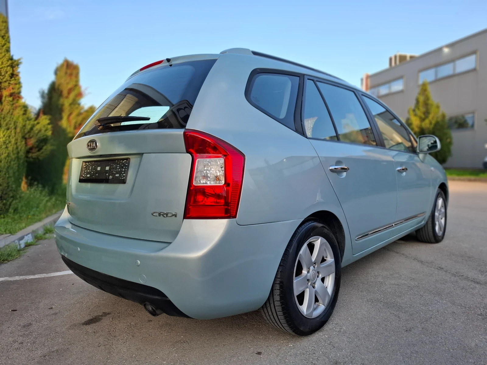 Kia Carens 2.0 CRDi 140hp * 7 местен * КЛИМАТИК * ИТАЛИЯ *  - изображение 4