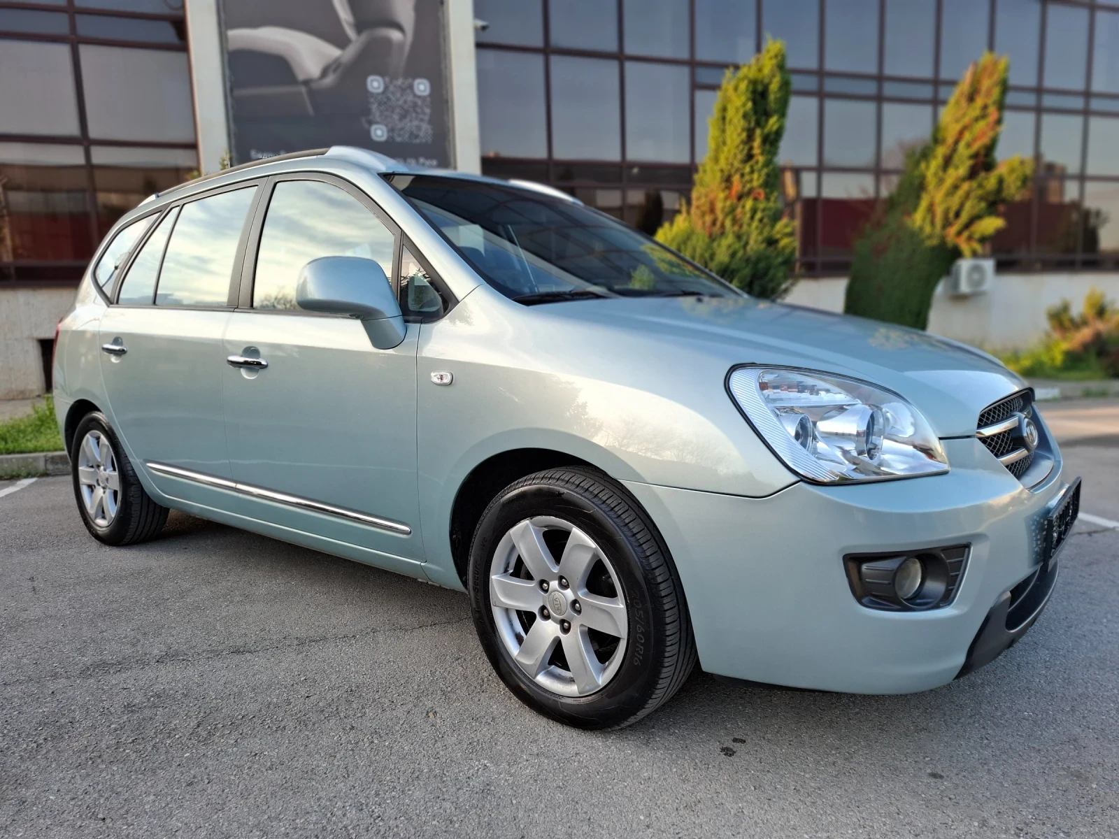 Kia Carens 2.0 CRDi 140hp * 7 местен * КЛИМАТИК * ИТАЛИЯ *  - изображение 8