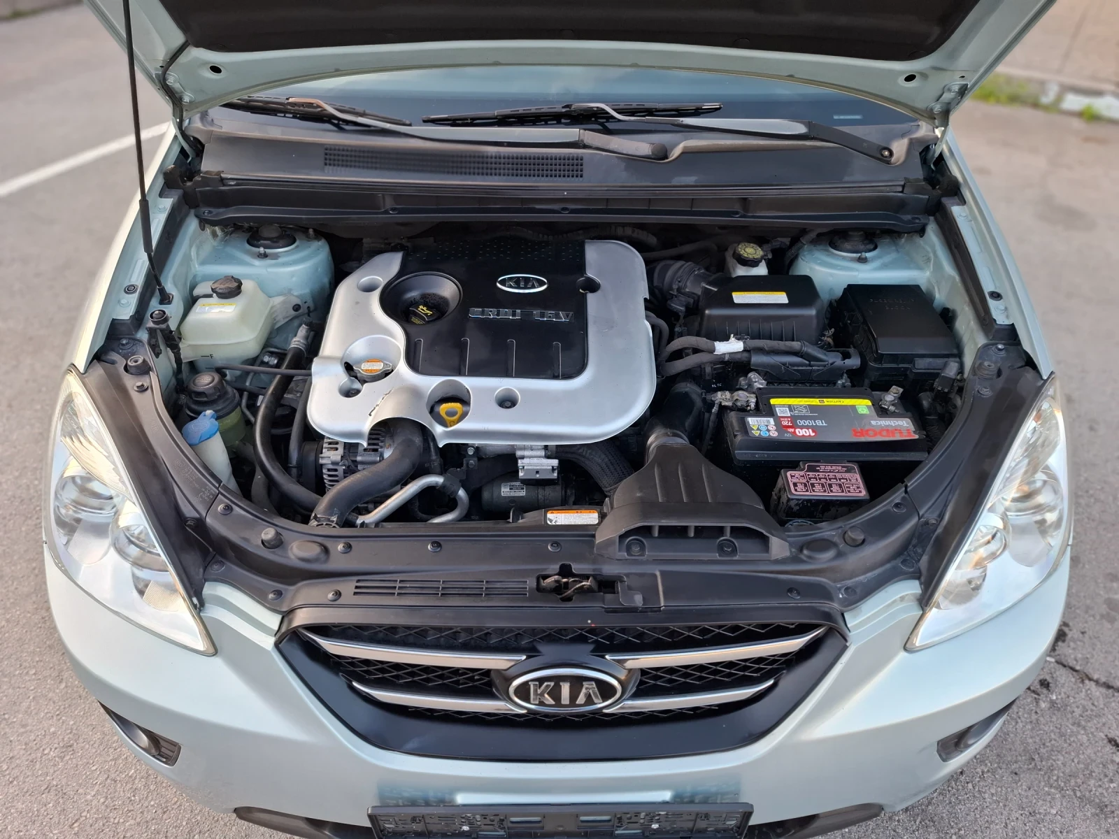 Kia Carens 2.0 CRDi 140hp * 7 местен * КЛИМАТИК * ИТАЛИЯ *  - изображение 9