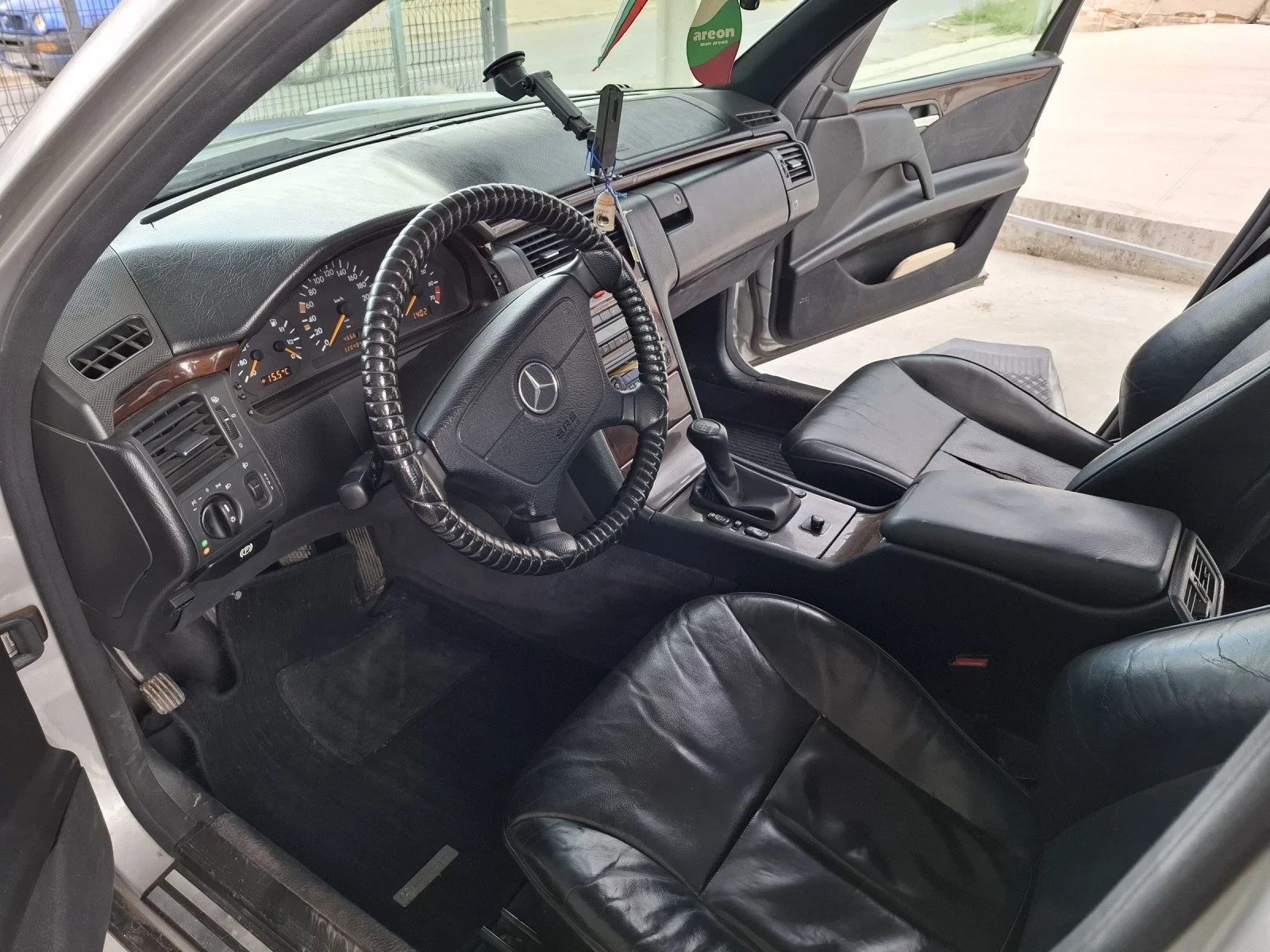 Mercedes-Benz E 200 Газ-бензин - изображение 7