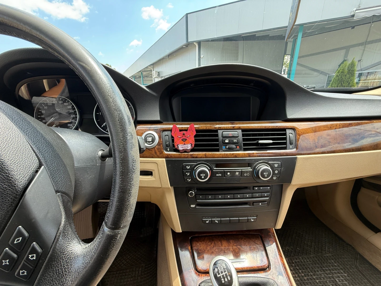 BMW 320  - изображение 7