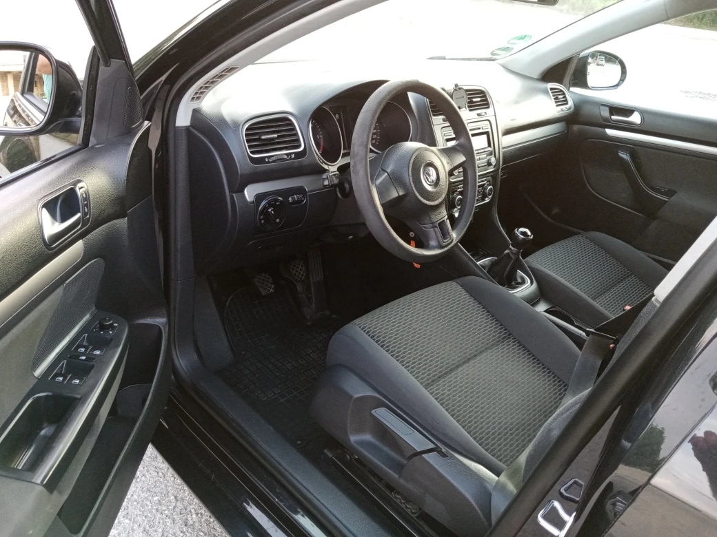 VW Golf 1.6TDi Bluemotion - изображение 9