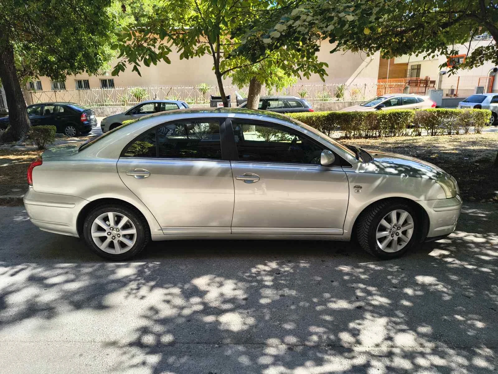 Toyota Avensis  - изображение 6