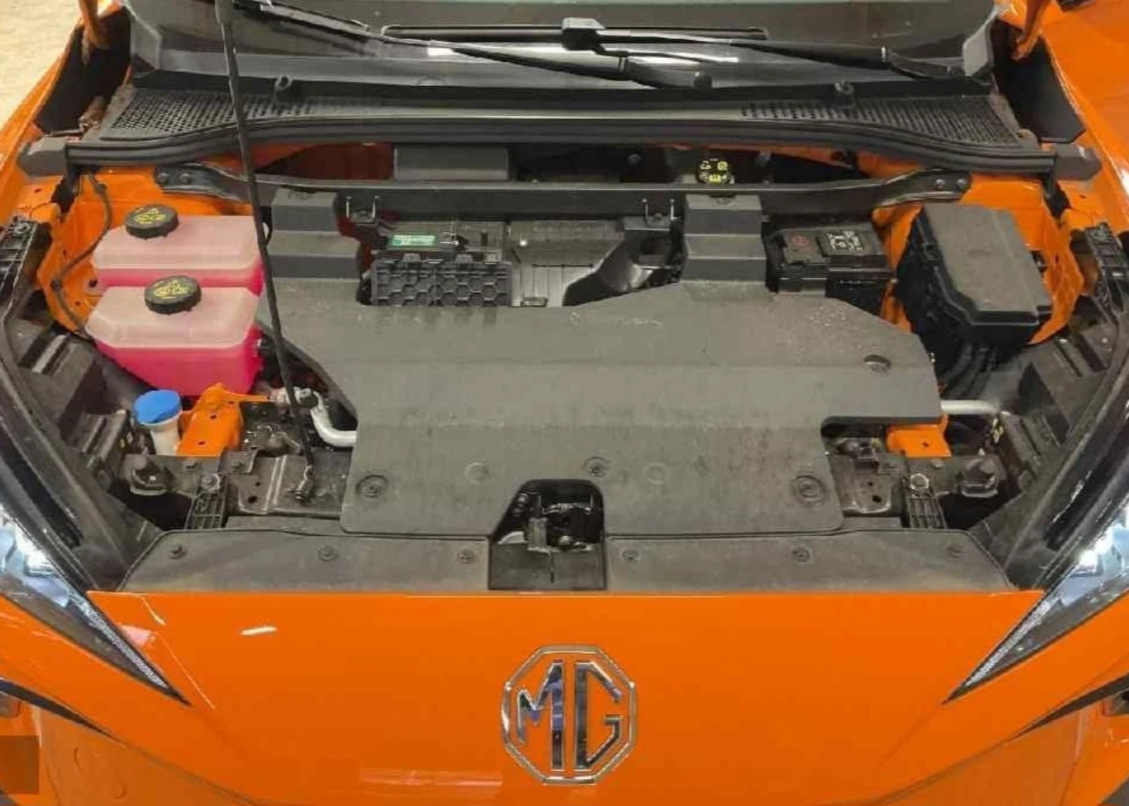 Mg MG4 LUXURY 64 KWh.Kamera.Navi.Led.ACC - изображение 5