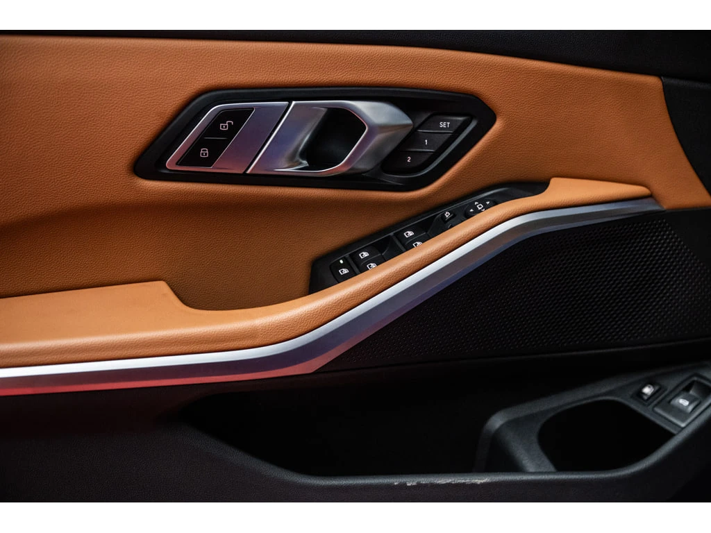 BMW 330 * Xdrive Sedan * CARFAX * ���� �� �� | Mobile.bg � ����������� 16