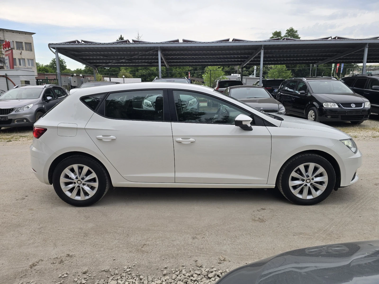 Seat Leon 1.6TDI 115к.с STYLE , снимка 8 - Автомобили и джипове - 53563912