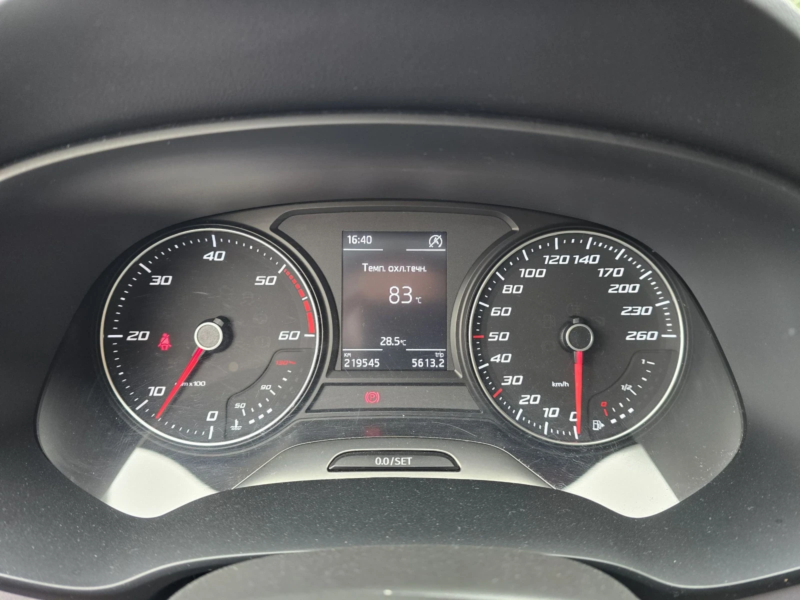 Seat Leon 1.6TDI 115к.с STYLE , снимка 17 - Автомобили и джипове - 53563912