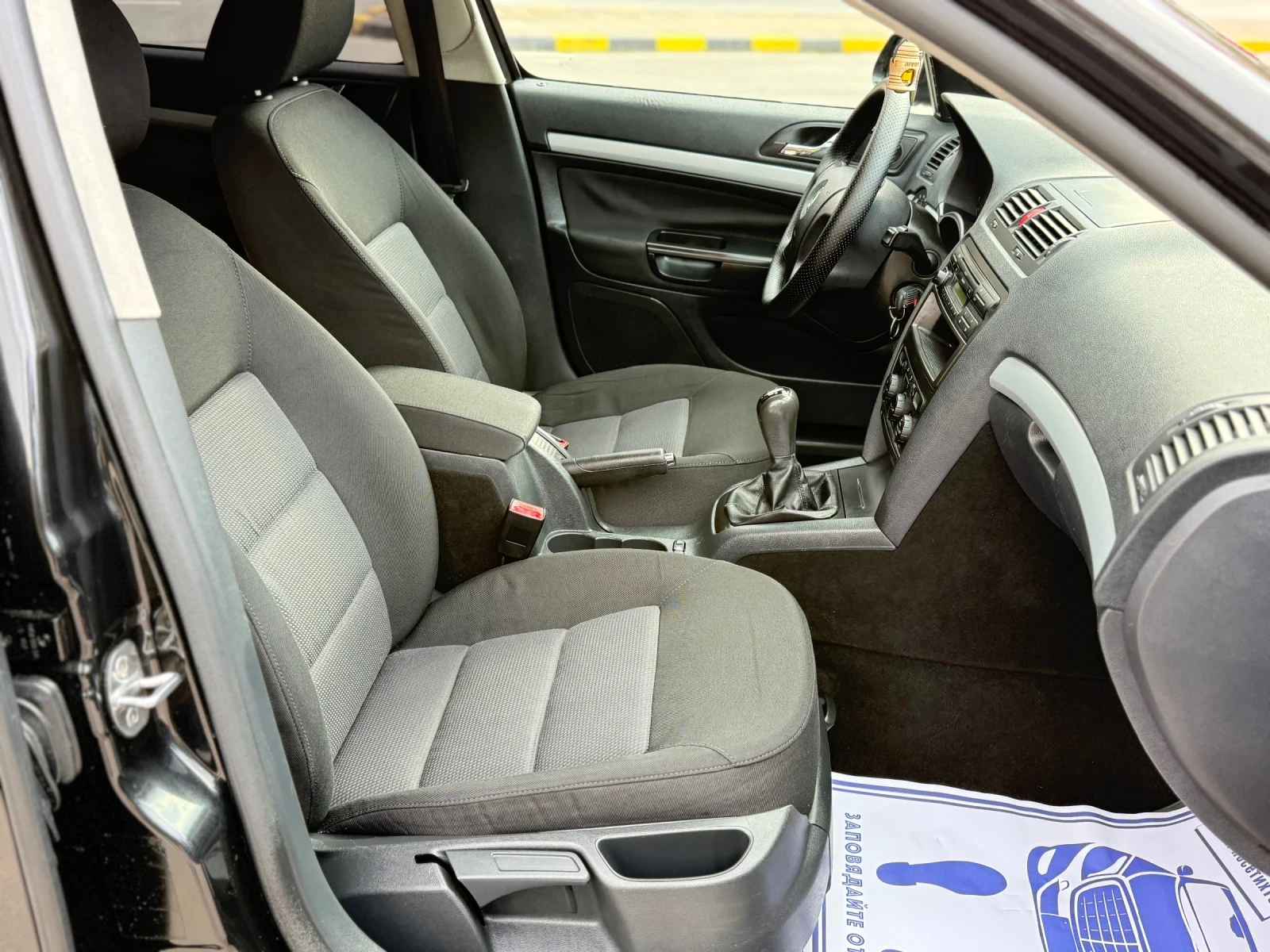 Skoda Octavia 1.9TDI Klimatronik* Podgrev* EURO 4, снимка 15 - Автомобили и джипове - 53964523